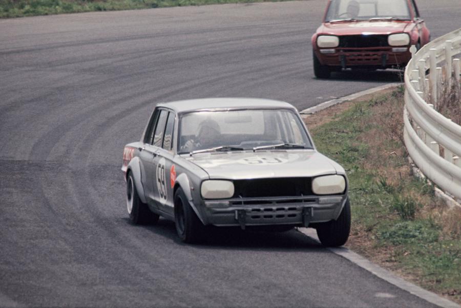  Nissan Skyline 2000 GT-R Sedan Racing 1971 года  (фото 6 из 6)